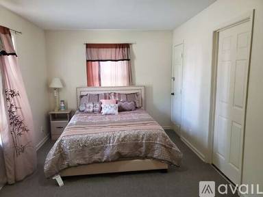 Main picture of 2452 Dodson Ave