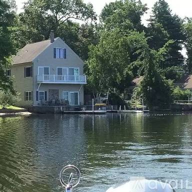 Main picture of 24 Willowdale Ave
