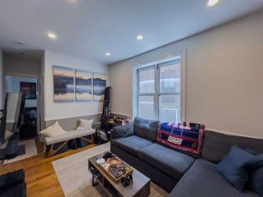 Main picture of 42 Bank St