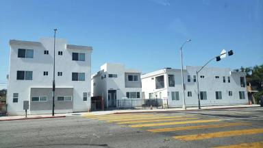 Main picture of 2053 W Florence Ave
