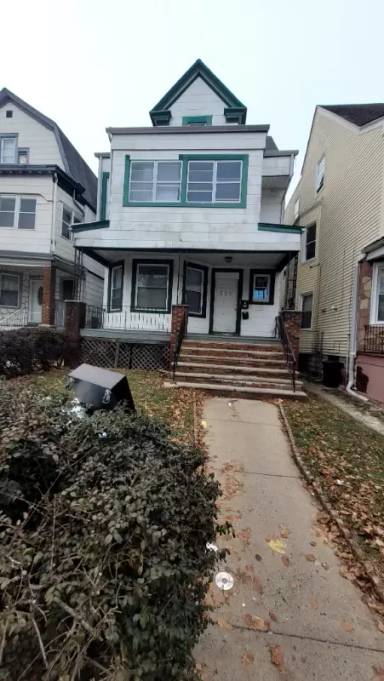 Main picture of 455 N Grove St