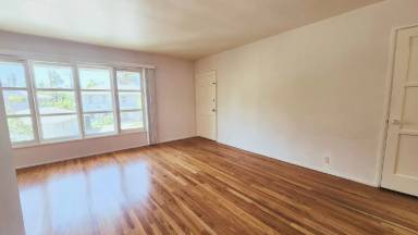 Main picture of 1722 Raymond Hill Rd