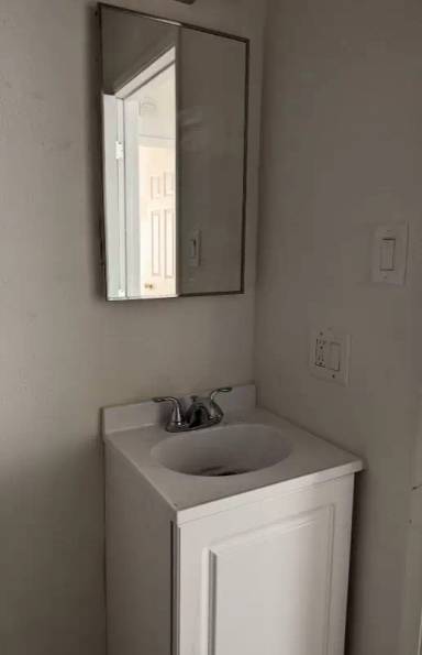 Main picture of 3332 Drew St
