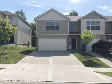 Main picture of 1405 NE Mary Ct