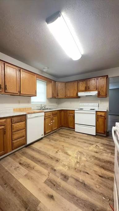 Main picture of 2716 Edison St NE