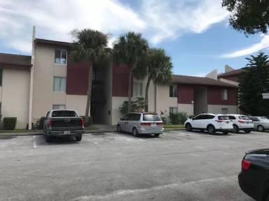 Main picture of 3840 N Lake Dr