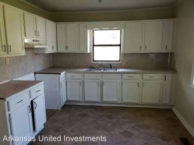 Main picture of 4417 W 22nd St