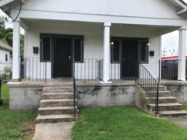 Main picture of 920 Sumner St