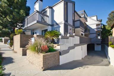 Main picture of 1447 Manhattan Beach Blvd