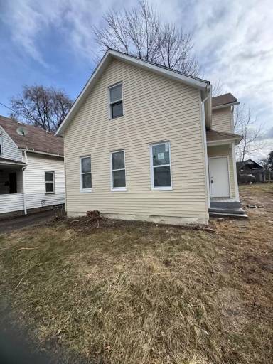Main picture of 3811 E 55th St