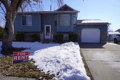 Main picture of 207 W 1650 N