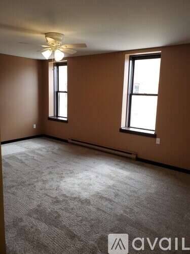 Main picture of 253 S Central Ave