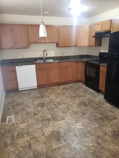 Main picture of 21 Custer Ave
