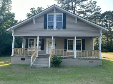 Main picture of 1308 College St
