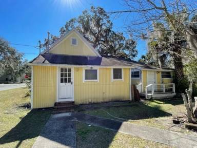 Main picture of 734 NE 3rd Ave