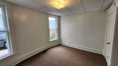 Main picture of 8 Walker Ave