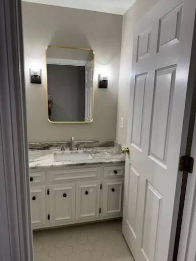 Main picture of 2035 Lombardy Ave