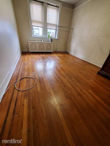 Main picture of 2459 32nd St