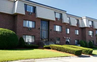 Main picture of 3 Hallmark Gardens Unit 11 Burlington, Ma