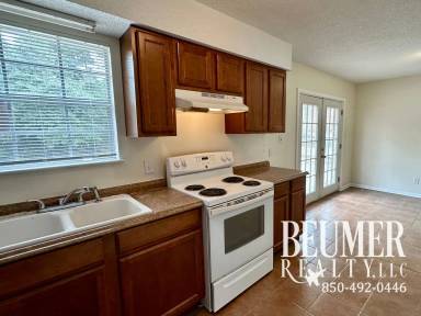 Main picture of 5712 Japonica Ave