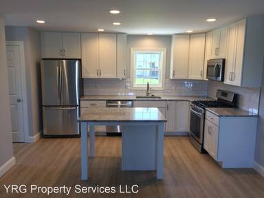 Main picture of 340 N George St