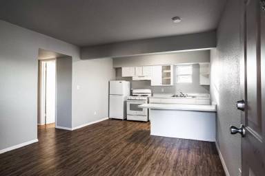 Main picture of Hidden Oaks Apartments
