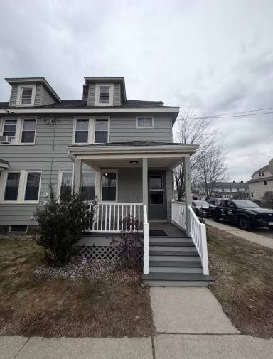 Main picture of 52 Everett St