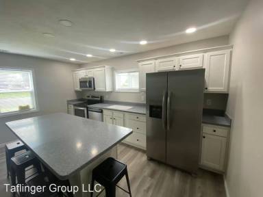 Main picture of 2112 N Janney Ave