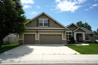 Main picture of 2615 S Garibaldi Ave