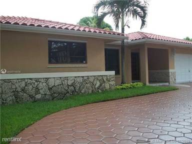 Main picture of 8301 NW 167th Ter
