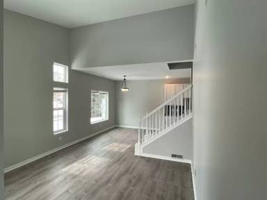 Main picture of 94 Bridgewater Trl