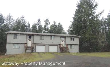 Main picture of 906 E Phillips Lake Rd