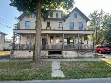 Main picture of 2219 S Harrison St