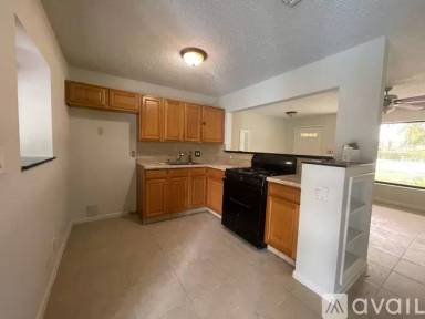 Main picture of 5601 SW 6th St
