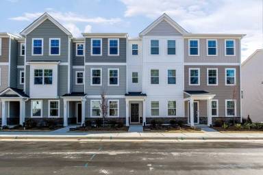 Main picture of 185 Ivy Vine Way