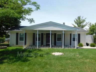 Main picture of 10 Eastgate Dr