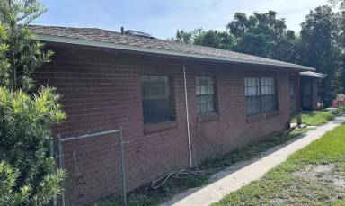 Main picture of 210 N Lone Oak Dr