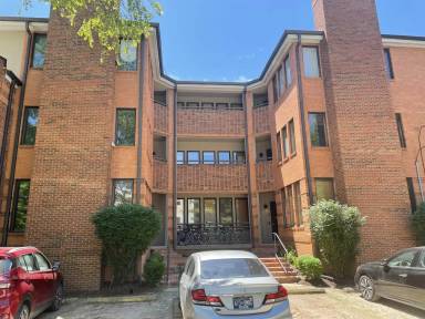 Main picture of 2110 Portland Ave