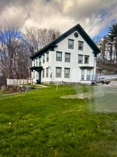 Main picture of 546 Central St