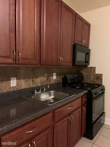 Main picture of 735 Avenue A