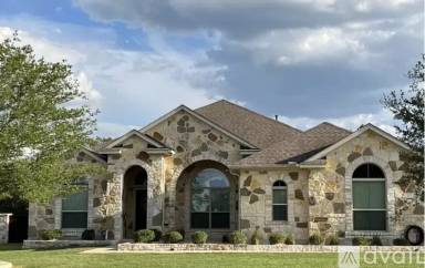 Main picture of 323 Chisholm Trl