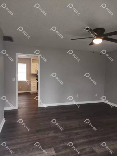 Main picture of 14002 Sandhurst Dr SW