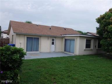 Main picture of 1905 SW 86th Ave