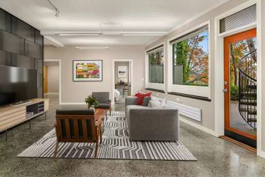 Main picture of 2564 Dexter Ave N