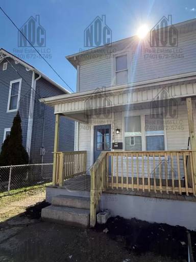 Main picture of 438 E Locust St