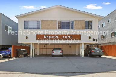 Main picture of 109 N Hayworth Ave