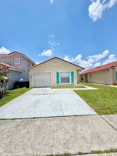 Main picture of 2298 Santa Lucia St