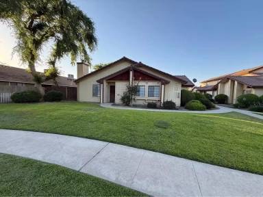 Main picture of 4414 W Cypress Ave