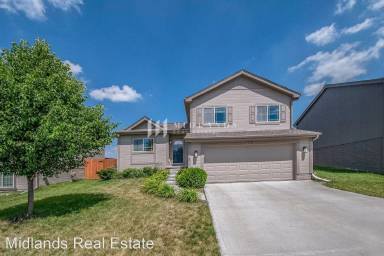 Main picture of 9148 Hanover St