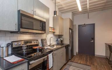 Main picture of 959 W Dakin St